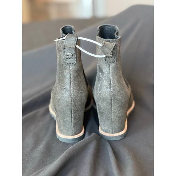 UGG Pax Wedge Bootie, Size 7, Charcoal, Waterproof - Picture 2 of 9